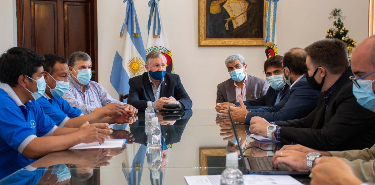 Reunión con AOMA. El Gobierno ratificó su defensa de los mineros de El Aguilar. Cuarto intermedio para el martes 12
