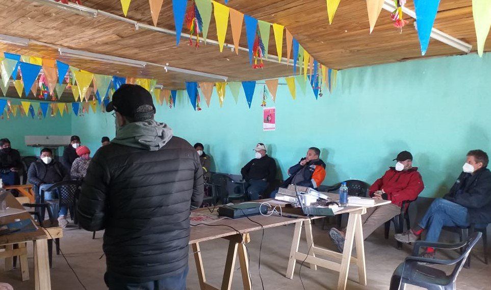 Reunión con la comunidad aborigen de Santo Domingo