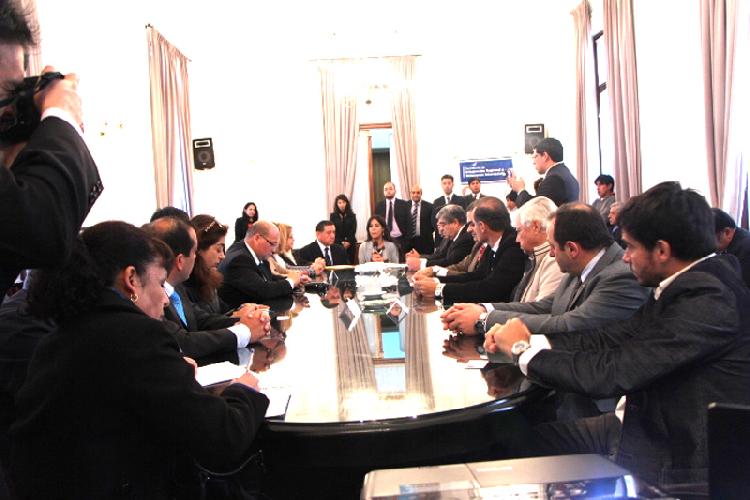 Empresarios del rubro minero miran al oeste